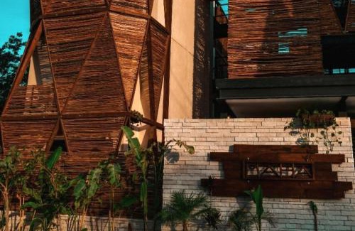 Área de La Veleta Apartamento | A double-height apartment with a private pool