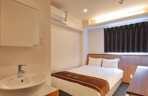 Shikitsuhigashi Casa | A double room / Osaka Ōsaka