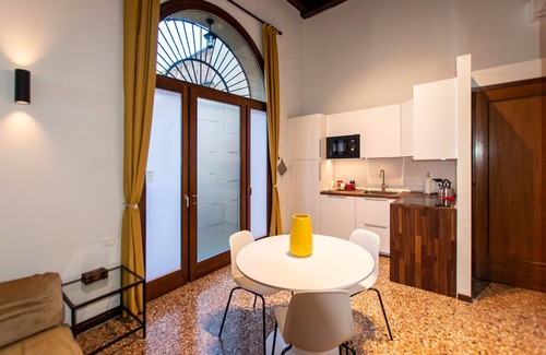 Historic Centre Apartamento | A due Passi dal Duomo - Loft