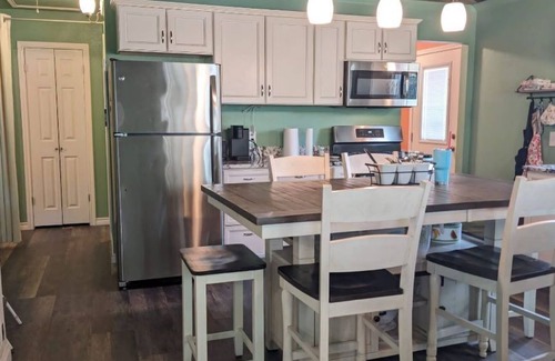 Bay City Casa | A family friendly retreat close to fishing and the beach!