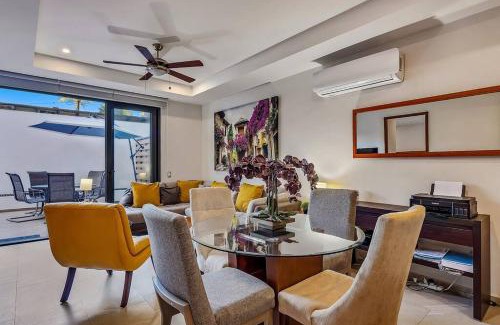 Zona hotelera del norte Apartamento | A FEW BREEZY STEPS TO THE BEACH ~LUXURIOUS STAY~
