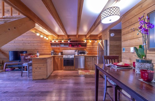 South Forty Cabina | Cabaña con estructura en A en el río Azul en Silverthorne, cubierta grande, pesca, fácil viaje a la ciudad y centros turísticos