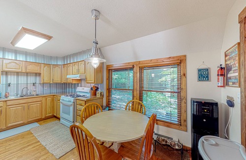 Sky Valley Casa | A-frame home in Swanton with firepit, private hot tub, & deck