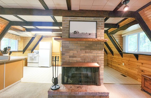 Sears Cabina | A-Frame | Hot Tub, Fireplace, River, Kayaks &Tubes