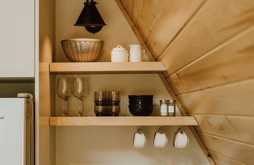 Arnes Cabaña | A-Frame in the Pines. *Hot tub, wood stove, backyard oasis!*