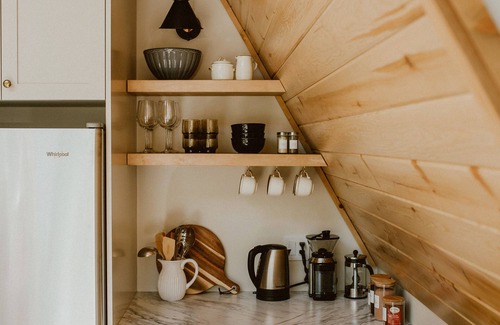 Arnes Cabaña | A-Frame in the Pines. *Hot tub, wood stove, backyard oasis!*
