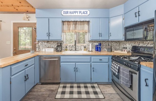 Arnold Cabina | A-Frame of Mind - Beautiful Tri-Level 4 Bedroom 3 Bath in Arnold w/ Gameroom