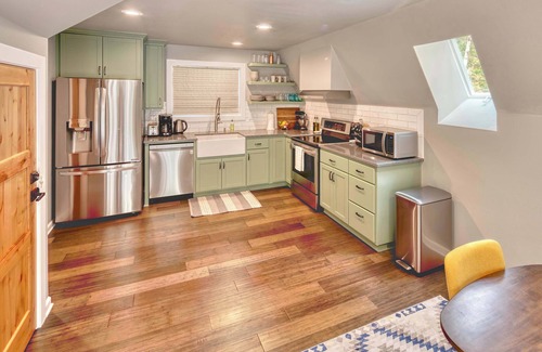 Mount Hood Village Casa | A-Frame of Mind - Secluded Escape Hot tub