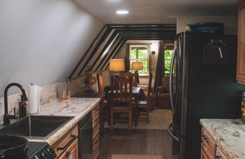 Bainbridge Cabina | A-Frame; Peace; Seclusion; Woods; Wildlife; TreeTop Lounging/Sleeping; Campfires