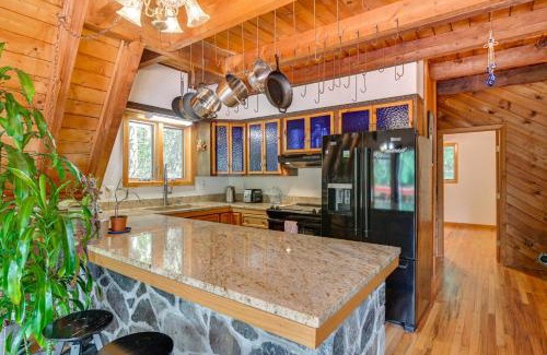 Town of Grafton Casa | A-Frame Retreat Next to Grafton Lakes St Park