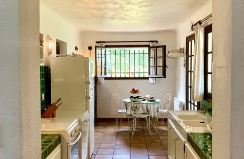 Saint-Cezaire-sur-Siagne Villa | Una villa francesa enclavada en medio de un olivar