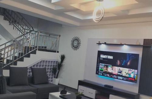 Abuja Apartamento | A fully detached duplex