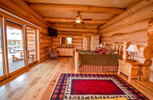 Pine Valley Cabina | El lugar para celebrar su próxima reunión familiar: para 36+