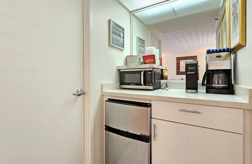Diamond Head - Kapahulu - St. Louis Apartamento | A Gem of a Studio at The Diamond Head Beach Hotel