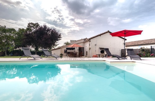 Saint-Mariens Casa | Una casa rural llamada La Grange, con jardín, zona de barbacoa y piscina