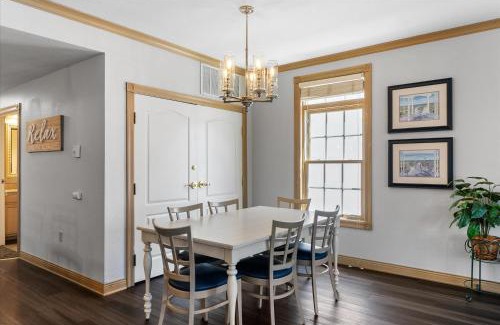 Sheboygan Casa | A Glorious Getaway Sheboygan - Blue Harbor Condo