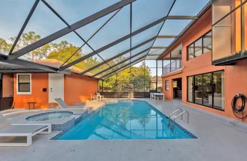 Hunt Club Casa | A gorgeous Villa with an amazing Pool and Pond!