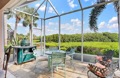 Harbor Links Casa | A GRAND HARBOR GEM - 1 STORY PATIO HOME IN HARBOR LINKS