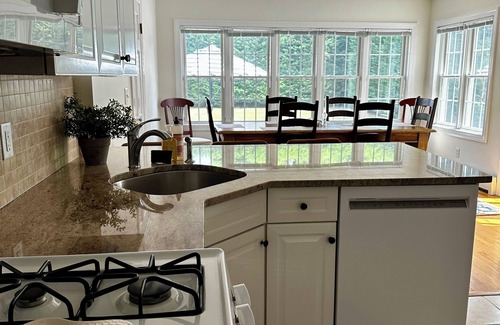 Spring Lake Casa | “A great family house!” in Spring Lake! 3 blocks from South End Pavilion.