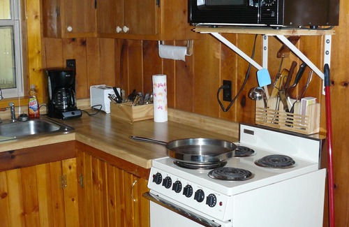 Northwoods Beach Cabina | Un gran lago de pesca!