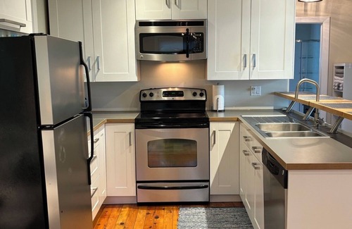 Alcona Casa | A Greyt Escape at Innisfil Beach