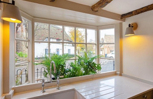 Marlborough Casa | A Heavenly Cottage for 6 very near Marlborough