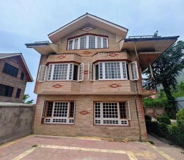 Nishat-Shalimar Casa | A Hidden Gem with Mountain view