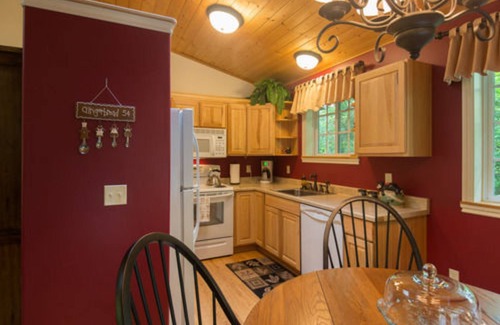 Port Angeles Cabaña | A Hidden Haven & Water Garden Cottages