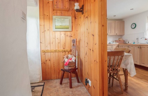 Sulby Cabaña | Close Taggart - Thie Lough
