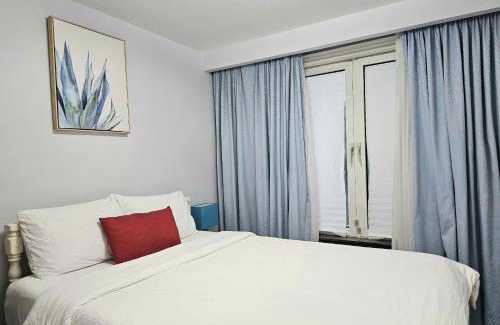 Pleasant View Casa | A Home Away-Deluxe Guest Room in Toronto