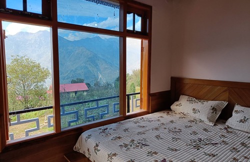 Jhakri Cama Y Desayuno | A homestay that embodies the true essence of Himachal Pradesh.