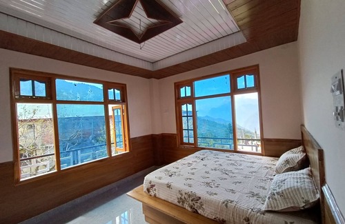 Jhakri Cama Y Desayuno | A homestay that embodies the true essence of Himachal Pradesh.