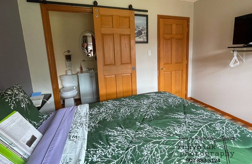Tok Cama Y Desayuno | A Hyde Away Inn B&B