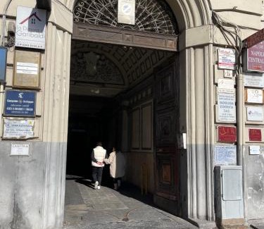 Naples City Centre Casa | A I R Garibaldi Apartment