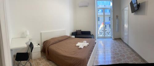 Naples City Centre Casa | A I R Garibaldi Apartment