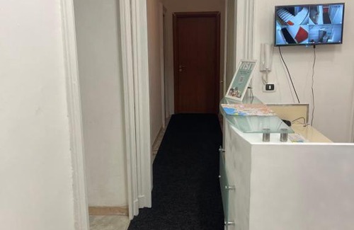 Naples City Centre Hostal | A I R H1o