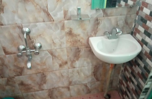 Agartala Hotel | A India Guest House AC Deluxe Room