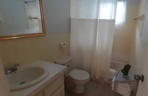 West Gate Hills Casa | A&J Vacation home away from home,for your privacy and comfort.