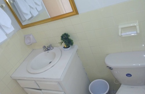 West Gate Hills Casa | A&J Vacation home away from home,for your privacy and comfort.