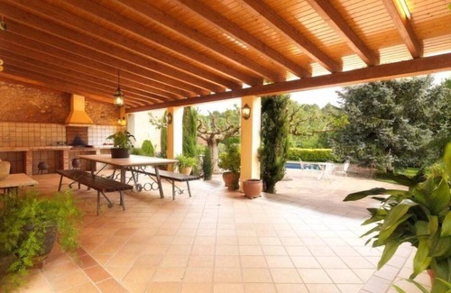 Creixell Casa | Una joya. Encantadora villa de piedra típica catalana con piscina y jardín