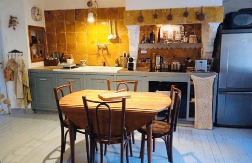 Sarrians Casa | A L'ombre des Dentelles Maison du 13ème Siècle Entièrement Restaurée