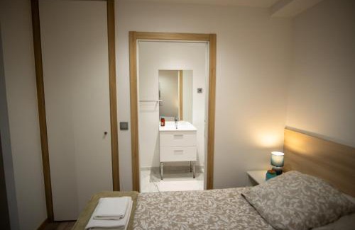 Le Pin Apartamento | A L'Ombre du Pin "12" - Cozy Studio near Disneyland and Paris, 1-2 Guests