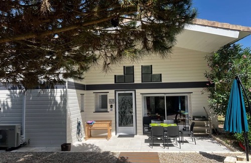 Saint-Germain-dEsteuil Casa | A LA Belle Etoile Maison Climatisee