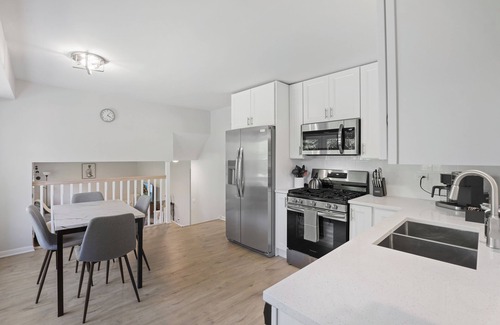 Arlington Heights Casa | A List Heights: 3BR / 2BT - Spacious modern home!