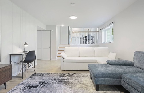 Arlington Heights Casa | A List Heights: 3BR / 2BT - Spacious modern home!