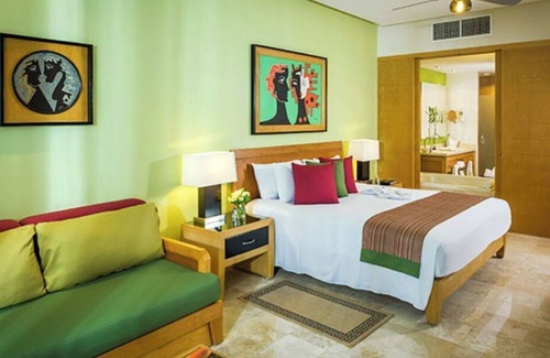 Centro Complejo | A Little Bit of Paradise