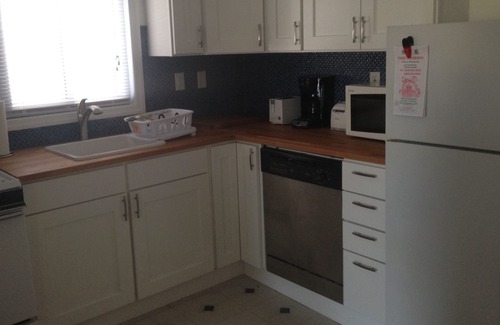 Ventnor City Apartamento | ¡Algo pequeño para todos! Alegre, encantador, bien equipado.
