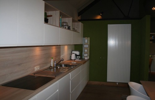 Eghezee Cama Y Desayuno | Un apartamento tipo loft en una antigua casa renovada en el campo cerca de Namur