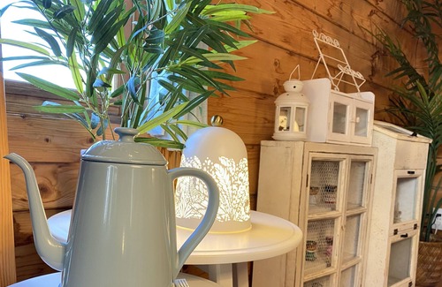Higashiizu Cabina | A log house with a cute southern French interior You can enjoy the great outdoors
