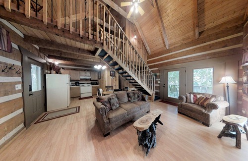 Rocky Grove Cabina | A Love Shack